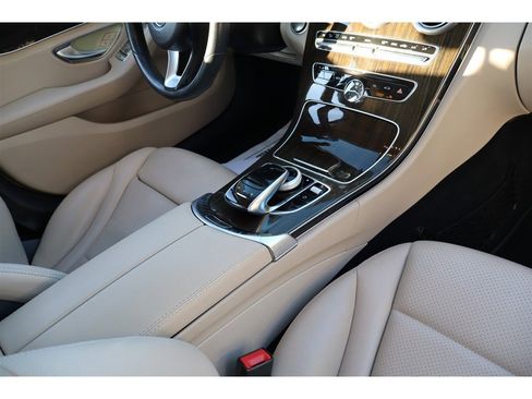 Used 2015 Mercedes-Benz C 300 Sedan image 16