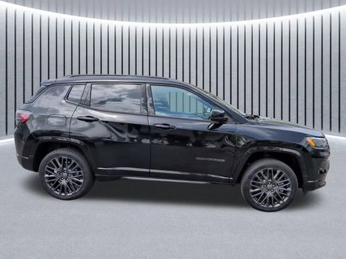 Used 2023 Jeep Compass High Altitude AWD/4WD image 3