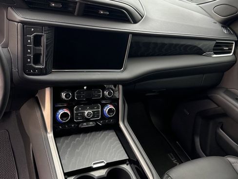 Used 2024 GMC Yukon Denali image 33