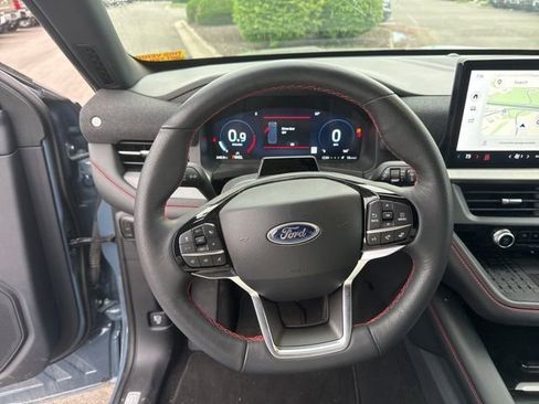 Used 2025 Ford Explorer ST-Line w/ Premium Package AWD/4WD image 16