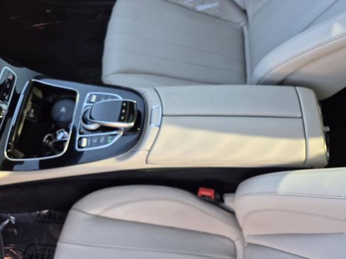 Used 2017 Mercedes-Benz E 300 image 23