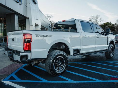 Certified 2025 Ford F250 Lariat w/ Tremor Off-Road Package image 4