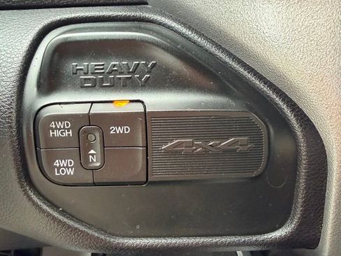Used 2024 RAM 2500 Big Horn AWD/4WD image 25
