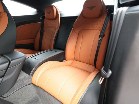 Certified 2023 Bentley Continental GT V8 AWD/4WD image 25