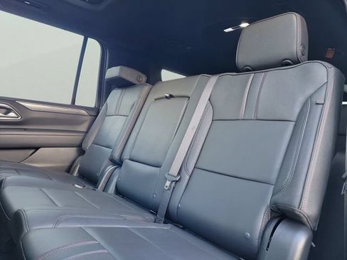 Used 2024 Chevrolet Suburban RST w/ Luxury Package AWD/4WD image 10