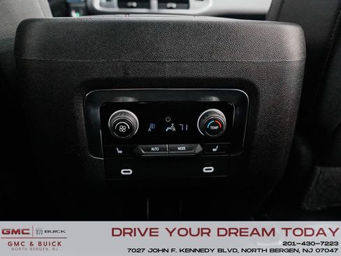 Used 2022 Chevrolet Tahoe RST w/ Luxury Package image 36