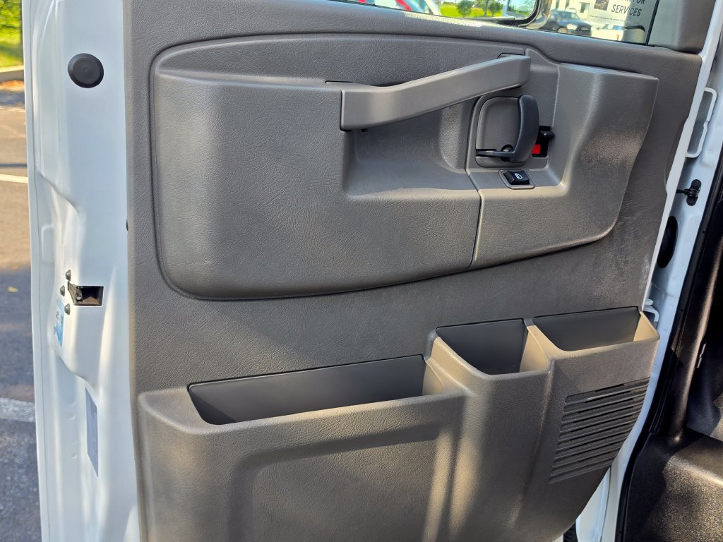 Used 2024 GMC Savana 3500 w/ Power Convenience Package RWD image 12