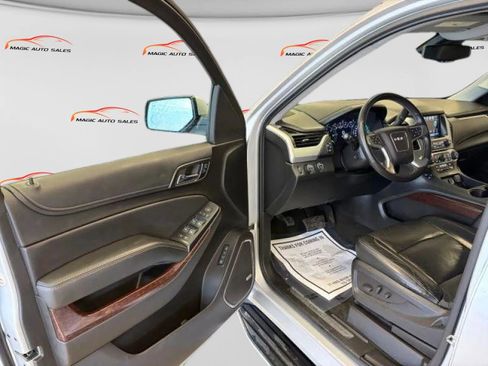 Used 2017 GMC Yukon SLT w/ Open Road Package AWD/4WD image 7