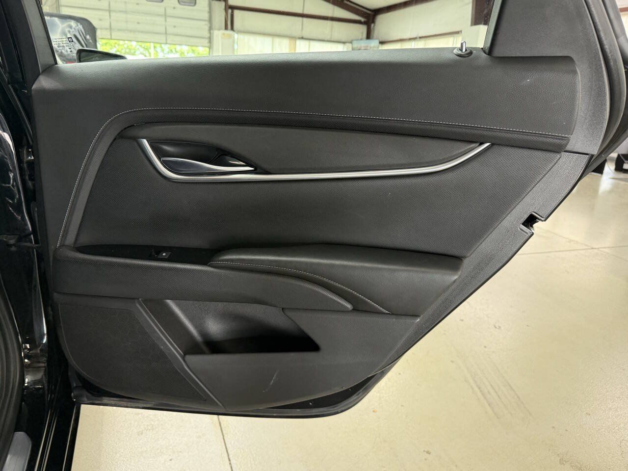 Used 2014 Cadillac XTS FWD image 14