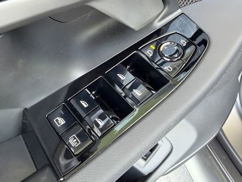 Used 2026 BMW M5 image 16