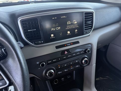 Used 2022 Kia Sportage LX FWD image 19
