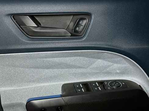 New 2026 Ford Maverick XLT w/ XLT Luxury Package FWD image 12