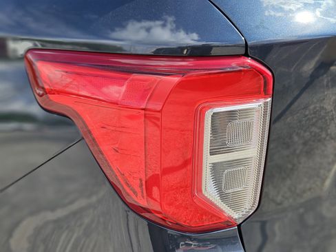 Certified 2024 Ford Explorer XLT image 10