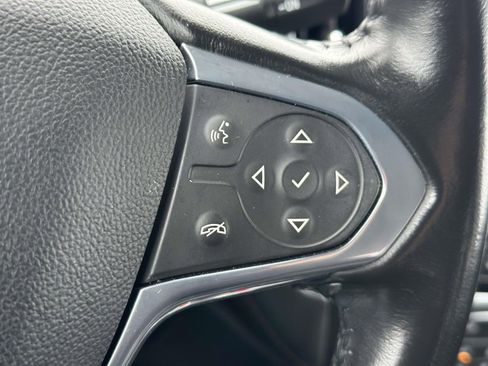 Used 2021 Chevrolet Traverse LT w/ LT Premium Package image 15