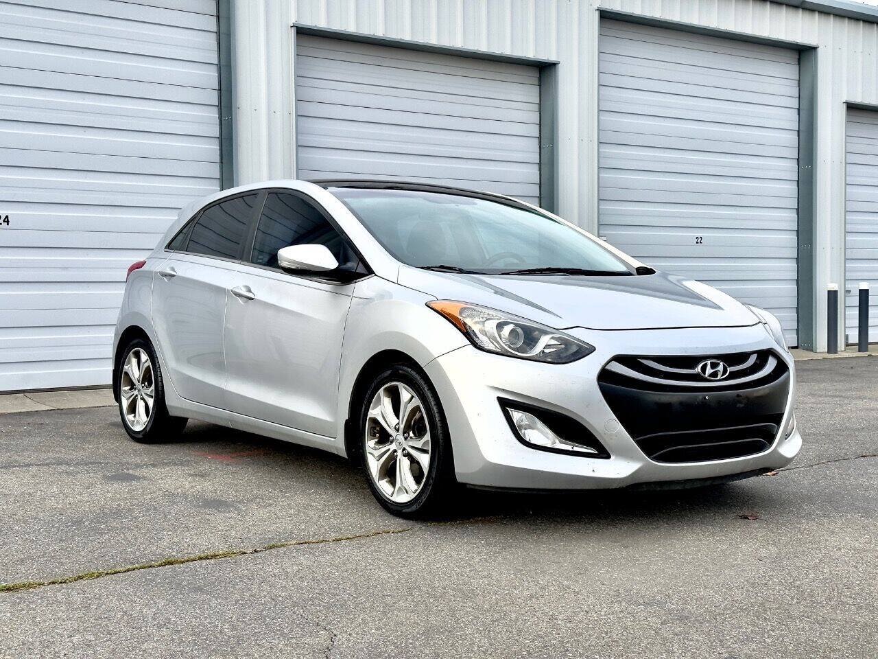 Used 2013 Hyundai Elantra GT w/ Style Pkg FWD image 3