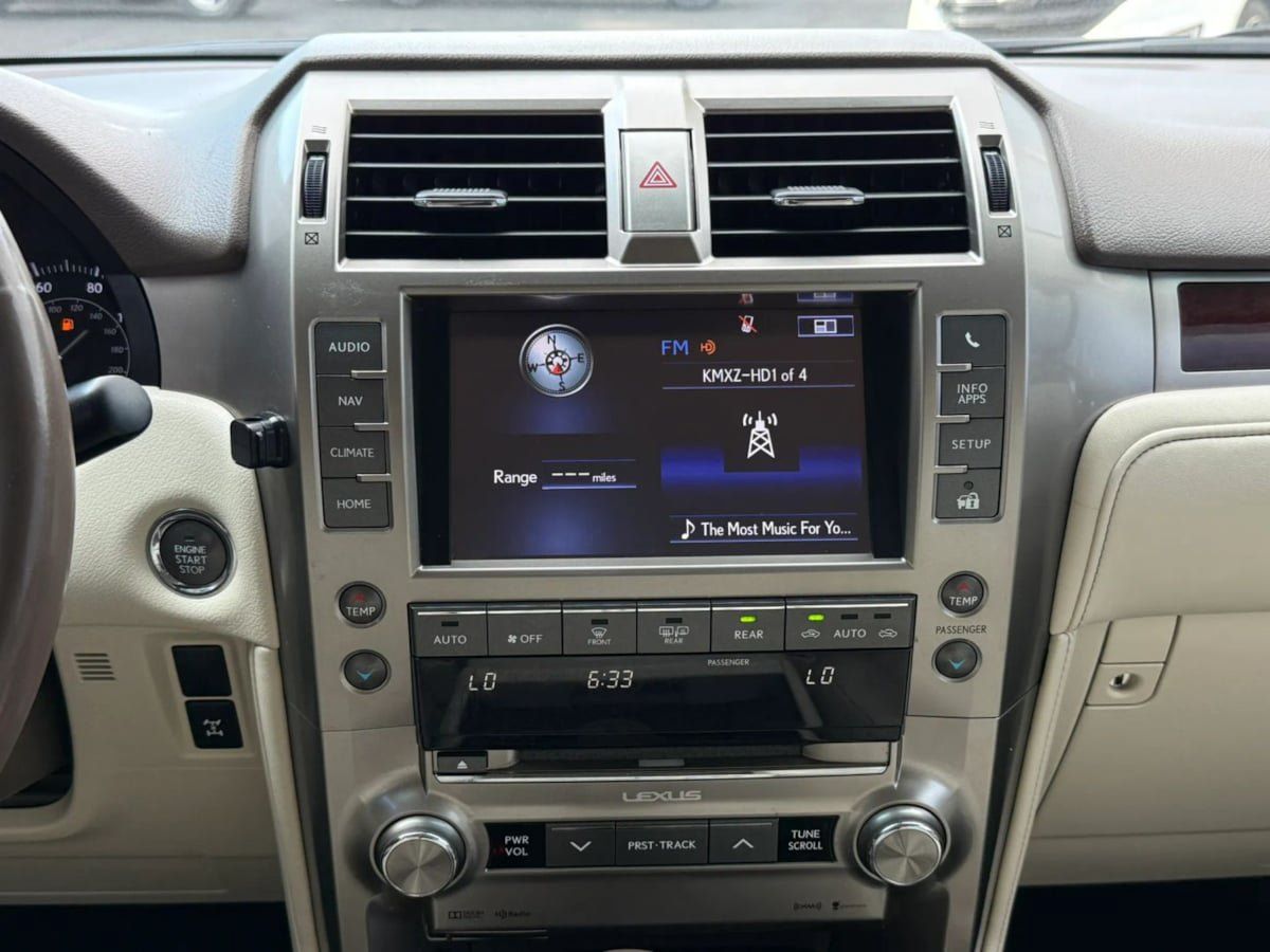 Used 2014 Lexus GX 460 w/ Premium Package AWD/4WD image 52