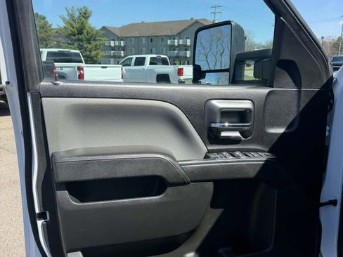 Used 2019 Chevrolet Silverado 2500 W/T w/ WT Convenience Package AWD/4WD image 14