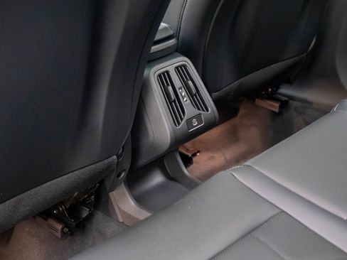 New 2026 BMW X1 xDrive28i w/ M Sport Package image 17