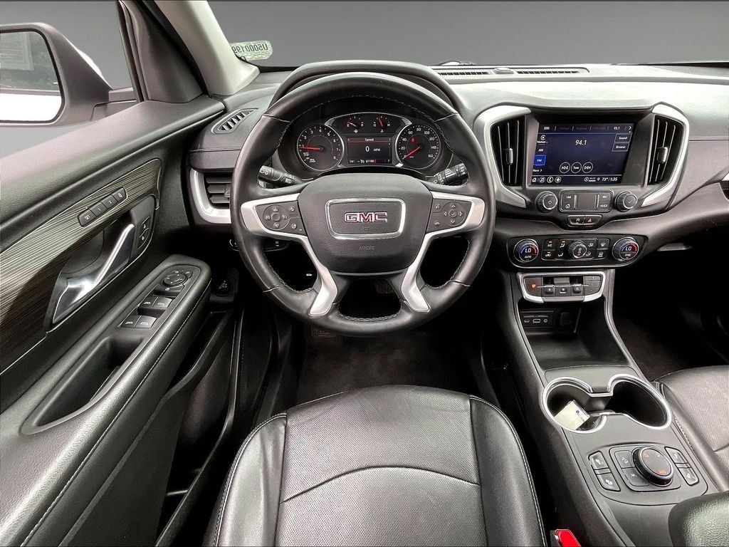 Used 2024 GMC Terrain SLT AWD/4WD image 16