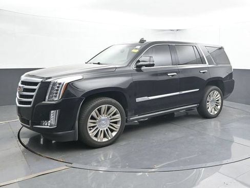 Used 2016 Cadillac Escalade Premium AWD/4WD image 7