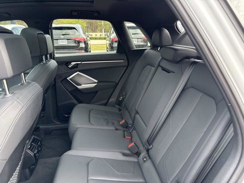 Used 2024 Audi Q3 2.0T Premium Plus image 15