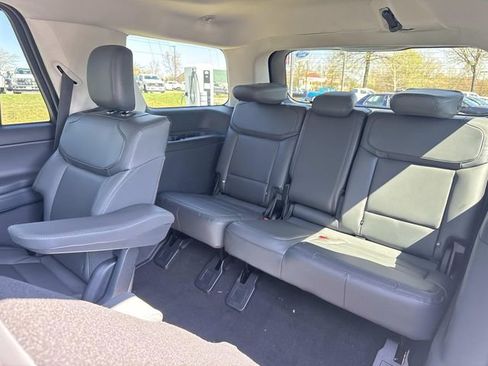 New 2026 Ford Expedition Active image 13