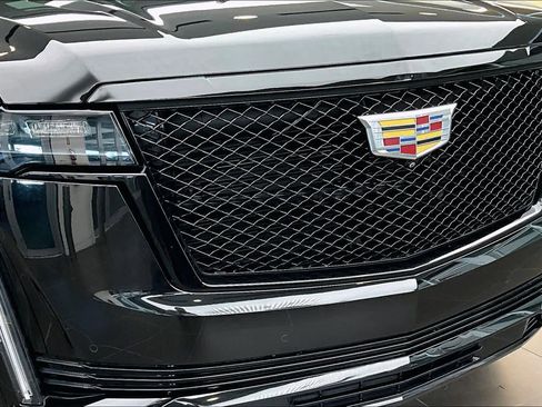 Used 2023 Cadillac Escalade Sport w/ Touring Package image 31