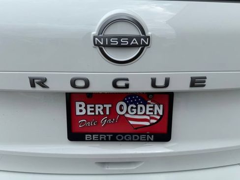 Certified 2026 Nissan Rogue S FWD image 32