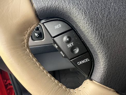 Used 2004 Ford Thunderbird RWD image 18