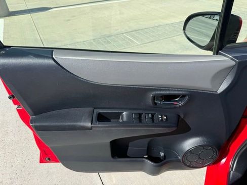 Used 2012 Toyota Yaris SE FWD image 23