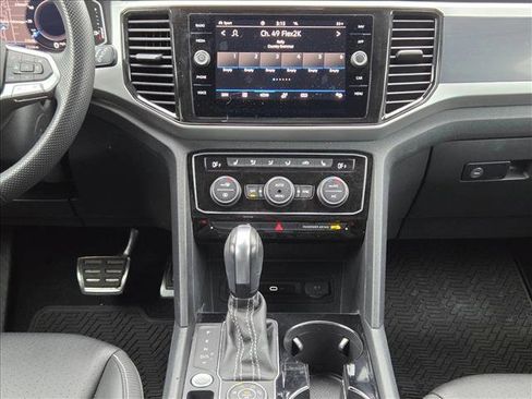 Certified 2023 Volkswagen Atlas Cross Sport SEL R-Line image 15