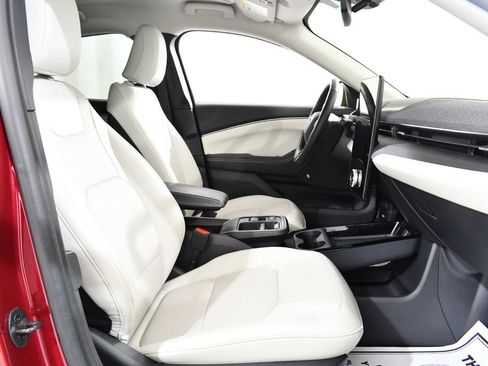 Used 2025 Ford Mustang Mach-E Premium image 10