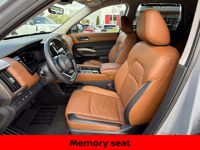 Certified 2025 Nissan Pathfinder Platinum AWD/4WD image 15