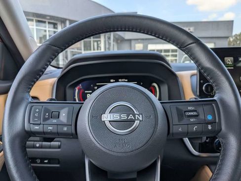 Used 2023 Nissan Rogue Platinum image 26