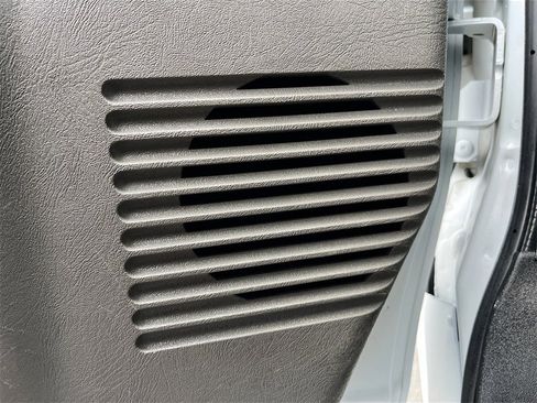 Used 2023 GMC Savana 2500 w/ Driver Convenience Package image 18