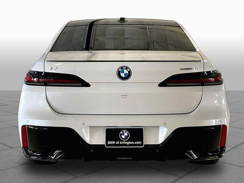 Used 2024 BMW i7 eDrive50 w/ M Sport Package RWD image 4