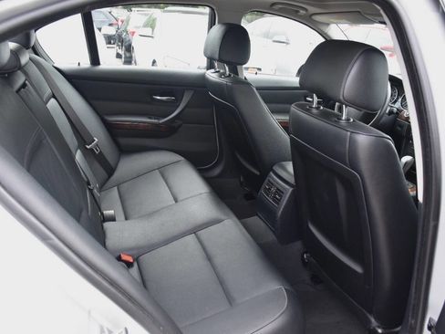 Used 2010 BMW 328i Sedan RWD image 11