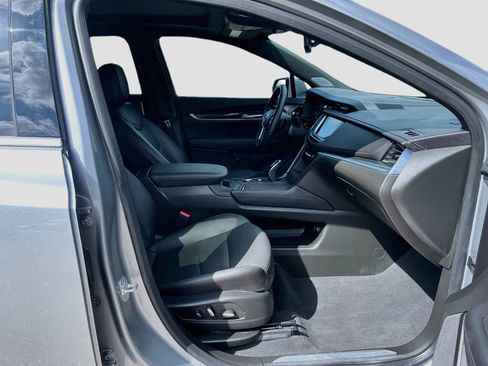 Used 2025 Cadillac XT5 Premium Luxury w/ LPO, Floor Liner Package FWD image 30