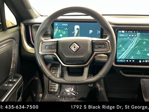 Used 2022 Rivian R1S Launch Edition image 12