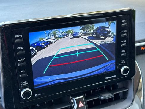 Used 2022 Toyota Corolla LE image 18