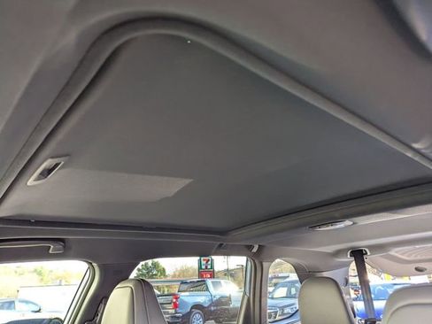 Used 2025 Subaru Forester Limited image 19