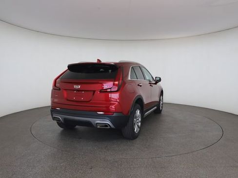 Used 2021 Cadillac XT4 Premium Luxury w/ Cold Weather Package AWD/4WD image 17