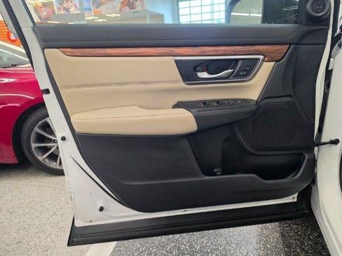Used 2022 Honda CR-V Touring image 28