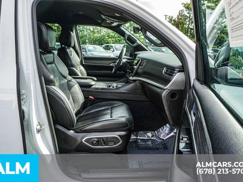 Used 2023 Jeep Wagoneer Series III w/ Preferred Equipment Group image 25