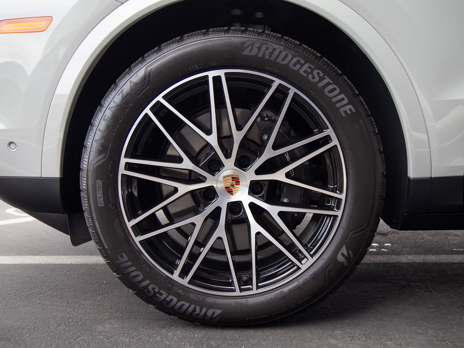 Certified 2026 Porsche Cayenne AWD/4WD image 12