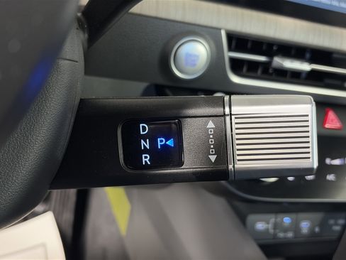 Used 2025 Hyundai Sonata Limited image 32