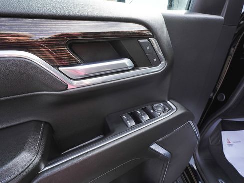 Used 2024 GMC Sierra 1500 Elevation image 12