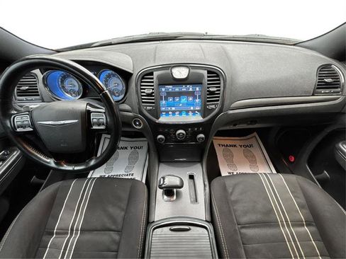 Used 2014 Chrysler 300 S image 19