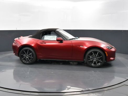 New 2025 MAZDA MX-5 Miata Grand Touring w/ Weather Package image 38