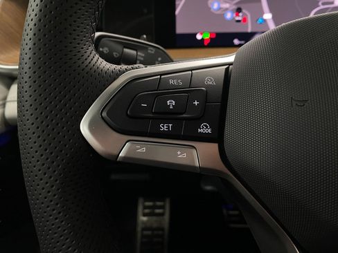 New 2026 Volkswagen Tiguan SEL R-Line image 16